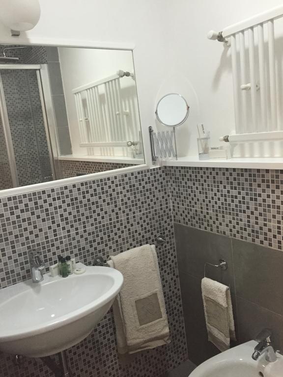 B&B Le Vibrazioni Roma Phòng bức ảnh